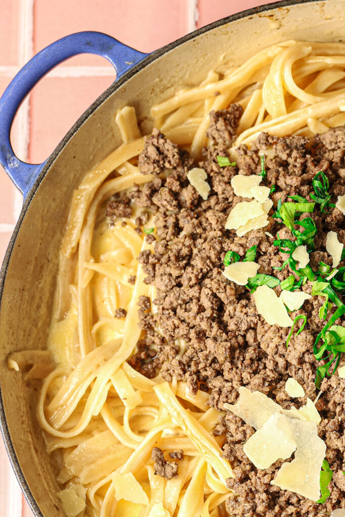 Ground beef and alfredo sauce.