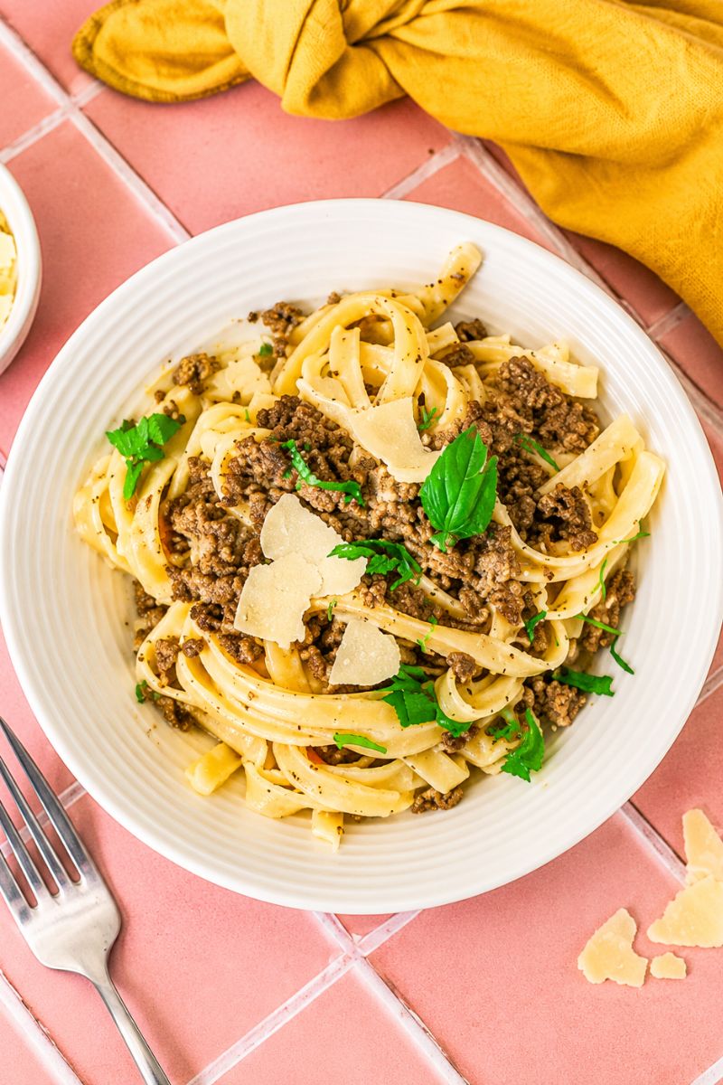 Ground beef Alfredo in a bowl.