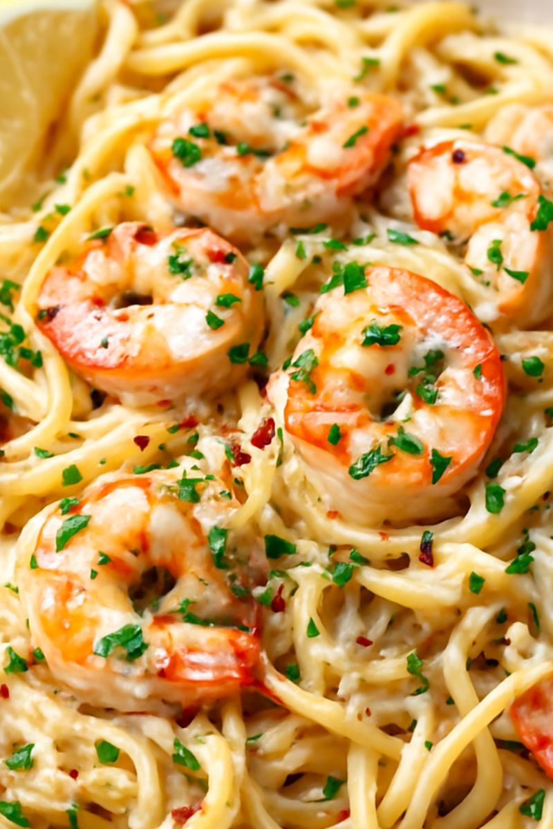 noodles with shrimp and garlic butter. 
