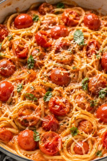 Cherry tomato spaghetti suce in a bowl.